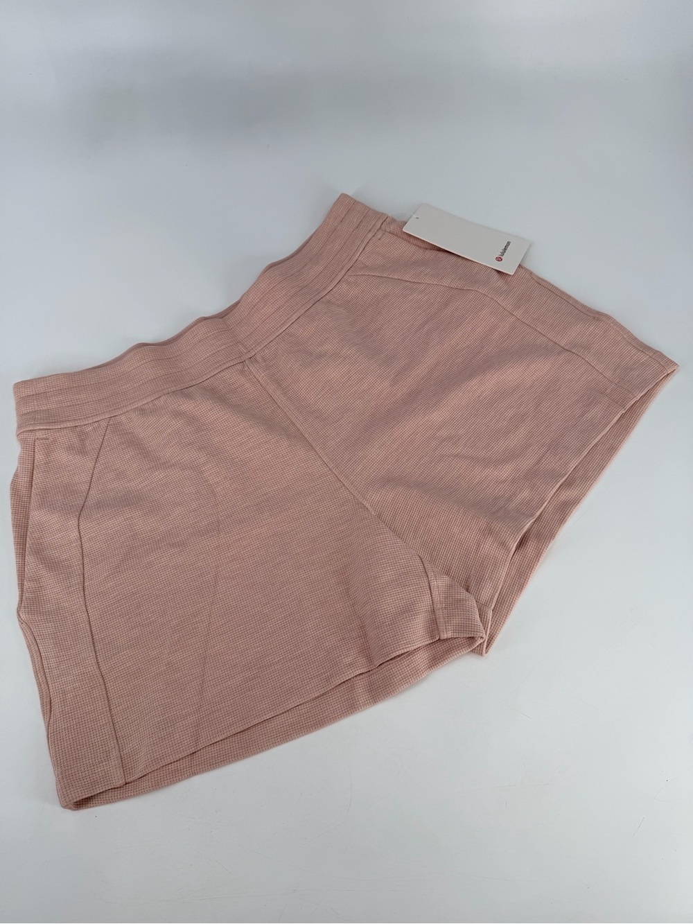 Lululemon Scuba High-Rise Short 5" *Waffle
Heathered Mink Berry XL NEW